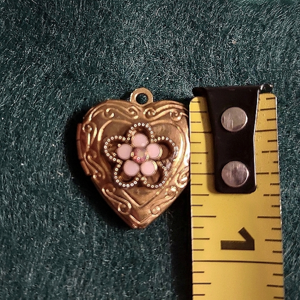 Upcycled Gold Heart Locket Pendant - Picture 4 of 14